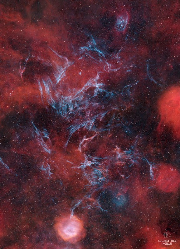 Фотографии редкого явления в космосе: следы сверхновой SNR G279+1.3