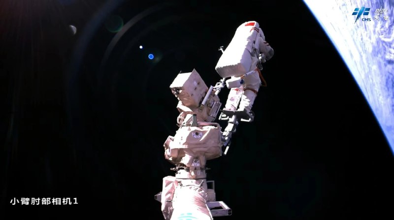 Космонавты КНР установили рекорды экстравахтовой деятельности