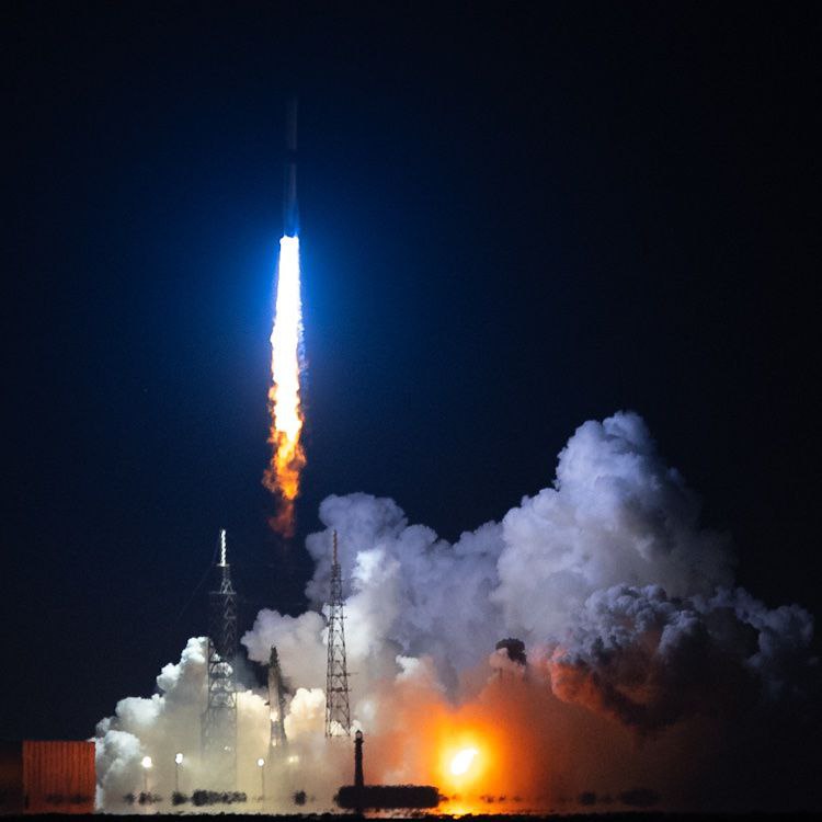 Исторический момент: Blue Origin достигает орбиты ракетой New Glenn