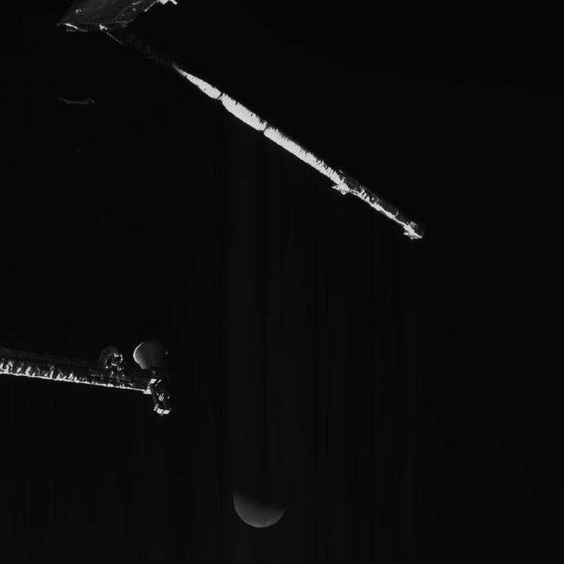 Зонд BepiColombo завершает облет Меркурия