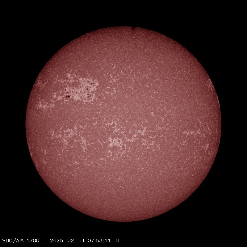 Корональная дыра на Солнце: новые снимки от SDO