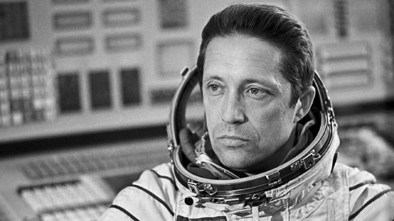 История жизни космонавта и дважды Героя Советского Союза
