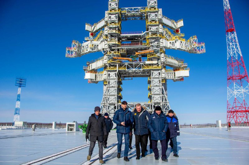 Посещение космодрома Восточный главой Роскосмоса