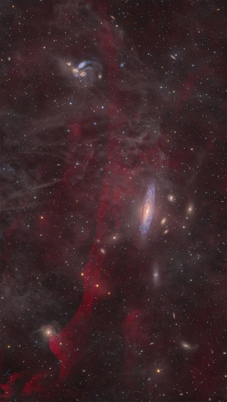 Группа галактик NGC 7331 в созвездии Пегаса
