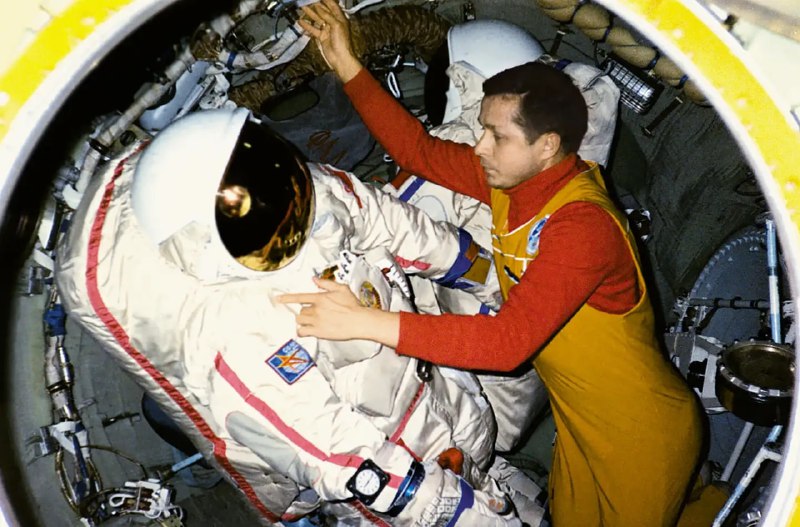 Космонавт Виктор Савиных: история спасения станции «Салют-7»