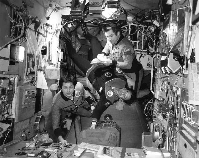 Космонавт Виктор Савиных: история спасения станции «Салют-7»