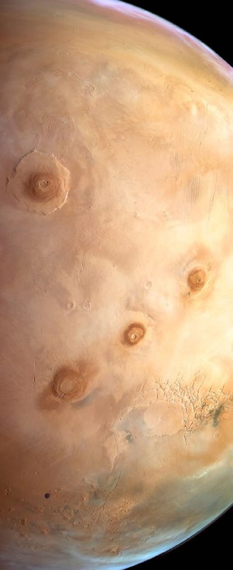 Миссия Mars Express: юбилейный виток и новое фото Красной планеты