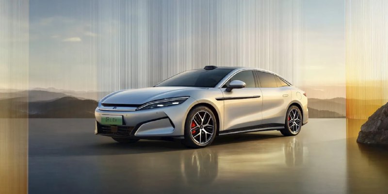Новые электромобили BYD с инновационной быстрой зарядкой
