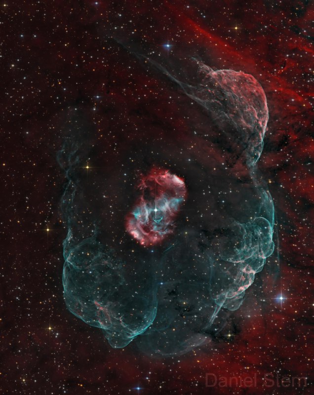 Эмиссионная туманность NGC 6164: Яйцо дракона и ее загадки