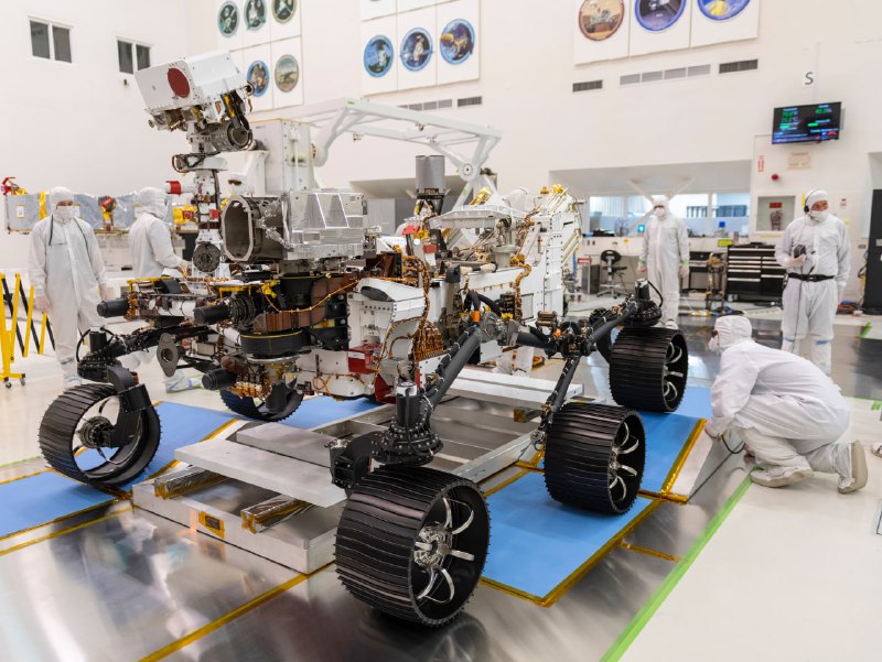 Обнаружение новых бактерий в стерильных условиях NASA и их потенциал для поиска внеземной жизни