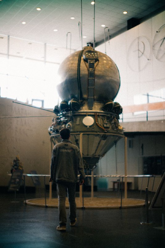Космический фестиваль: фотосессия в духе эпохи и ретро-оборудования